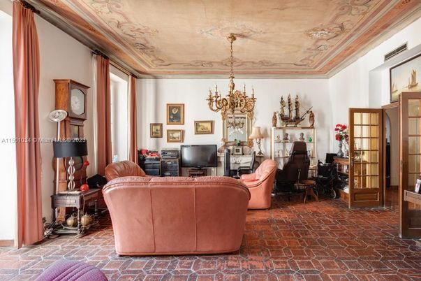 Chandelier, Interior, Living room