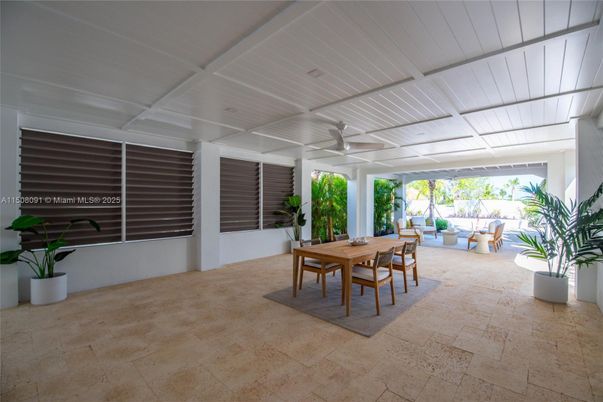 Dining room, Interior