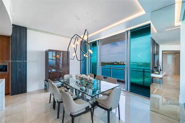 Dining room, Interior, Pendant Lights, Recessed Lighting, Water