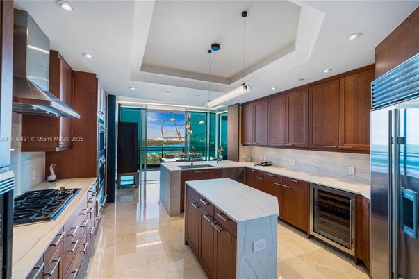 Interior, Kitchen, Pendant Lights, Recessed Lighting, Stainless Steel Appliances