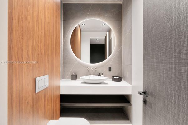 Bathroom, Interior