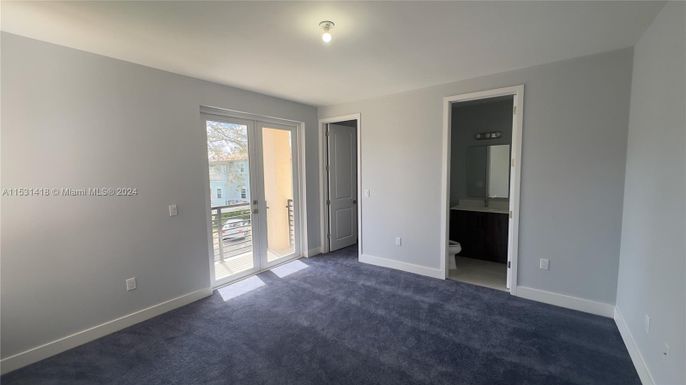 Bathroom, Empty room, Interior