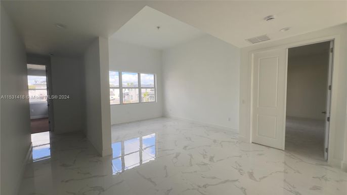 Empty room, Interior, Marble, Recessed Lighting