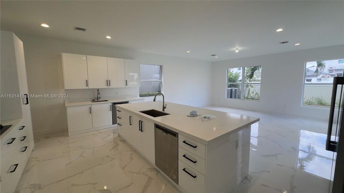 Interior, Kitchen, Marble, Recessed Lighting