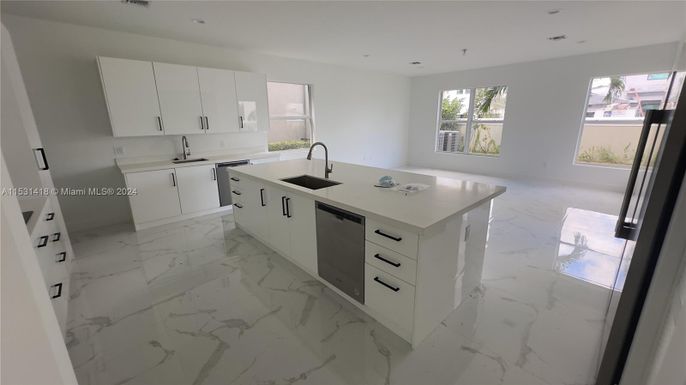 Interior, Kitchen, Marble, Recessed Lighting