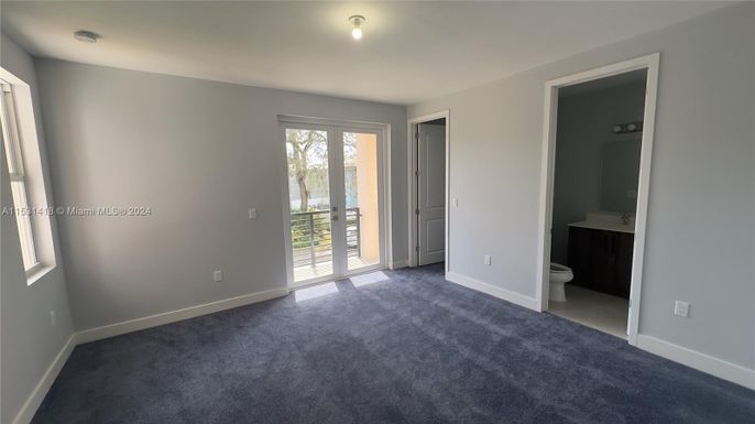Bathroom, Empty room, Interior