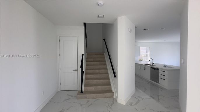 Interior, Kitchen, Marble, Recessed Lighting