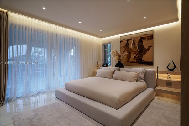 Bedroom, Interior, Recessed Lighting