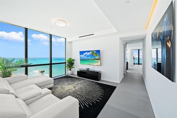 Interior, Living room, Water