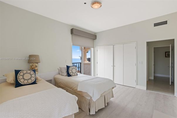 Bedroom, Interior, Water, Wood Texture Flooring