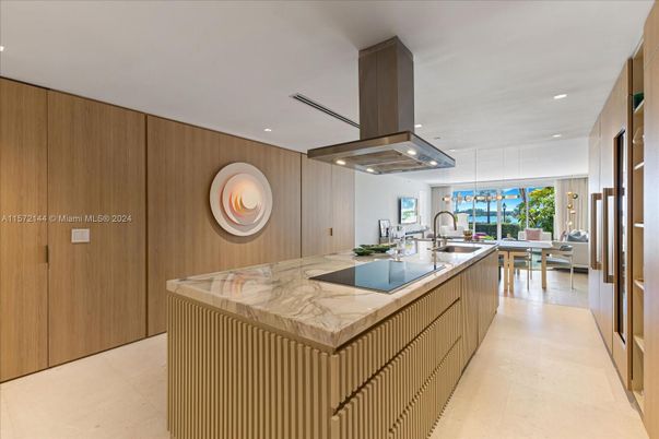 Dining room, Interior, Kitchen, Pendant Lights, Recessed Lighting