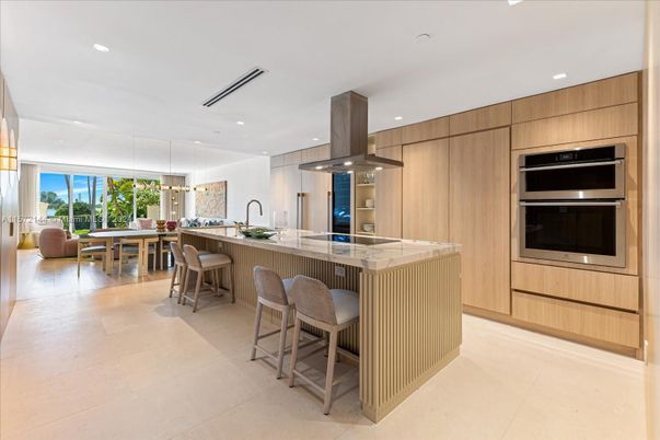 Dining room, Interior, Kitchen, Pendant Lights, Recessed Lighting, Stainless Steel Appliances