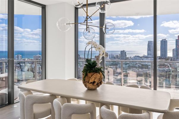 Dining room, Interior, Pendant Lights, Water