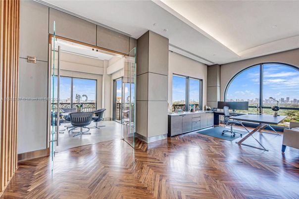 Home Office, Interior, Recessed Lighting, Wood Texture Flooring