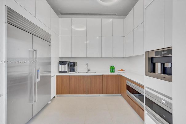 Interior, Kitchen, Stainless Steel Appliances