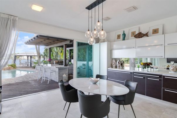 Dining room, Interior, Kitchen, Pendant Lights