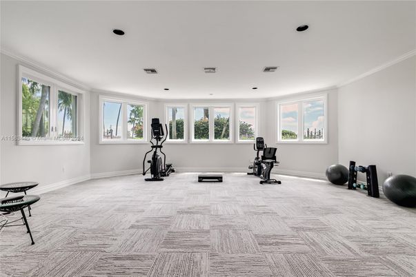 Fitness Equipment, Interior, Recessed Lighting
