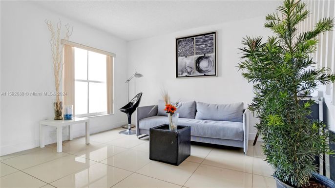 Interior, Living room, Piano