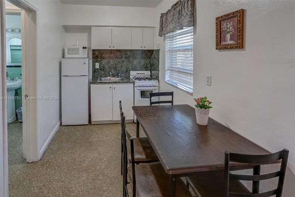 Dining room, Interior, Kitchen