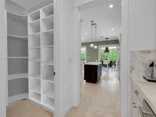 Dining room, Interior, Kitchen, Pendant Lights, Recessed Lighting