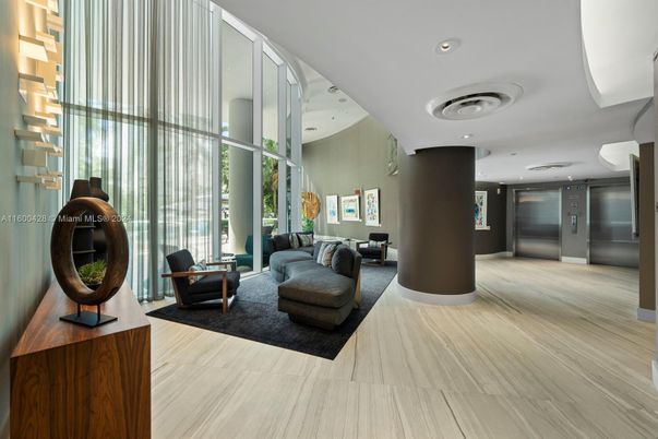 Elevator, Interior, Living room, Recessed Lighting, Wood Texture Flooring