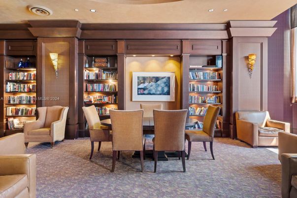 Dining room, Interior, Recessed Lighting