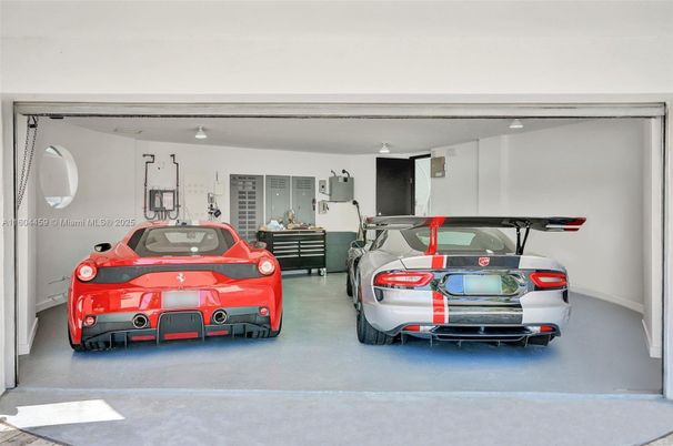 Garage, Interior