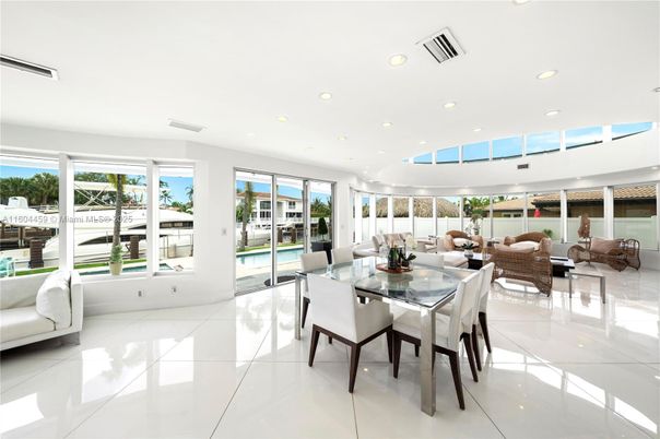 Dining room, Interior, Living room, Recessed Lighting, Water