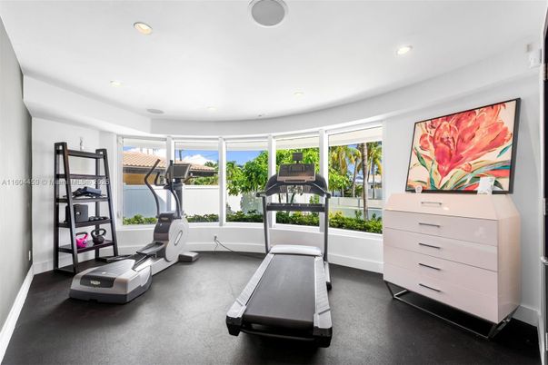 Fitness Equipment, Gym, Interior, Recessed Lighting