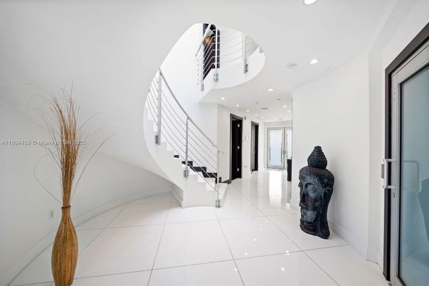 Interior, Recessed Lighting