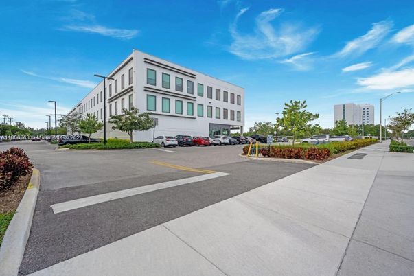 Exterior, Facade, Condo Building