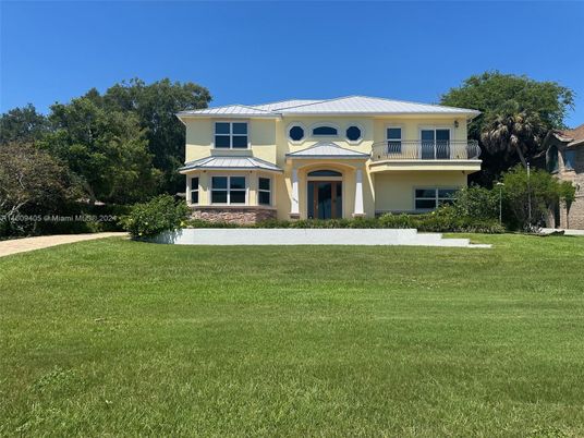 Backyard, Exterior, Facade, Mediterranean