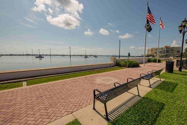 Exterior, Lake, Water