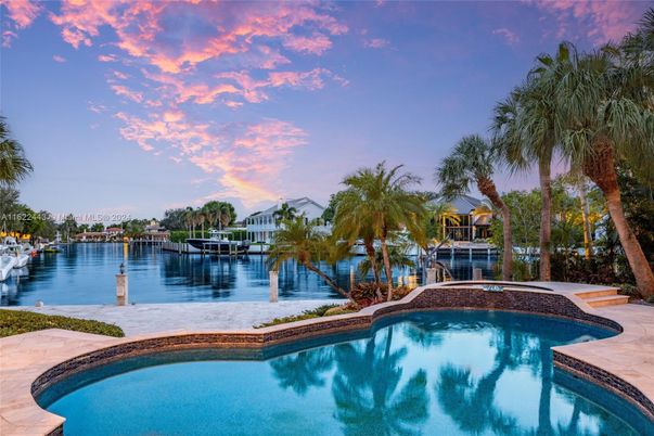 Exterior, Lake, Pool