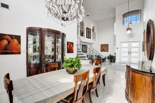 Dining room, Interior, Pendant Lights, Recessed Lighting
