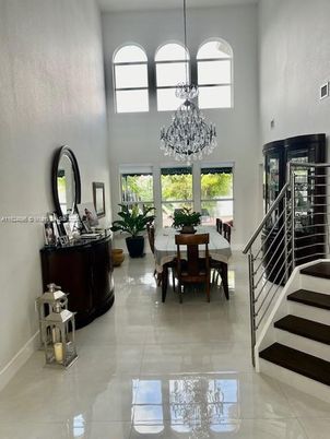 Chandelier, Dining room, Interior, Pendant Lights