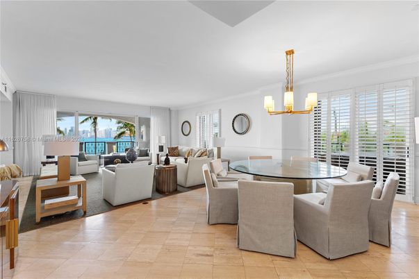 Dining room, Interior, Living room, Pendant Lights