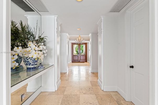 Chandelier, Interior, Recessed Lighting