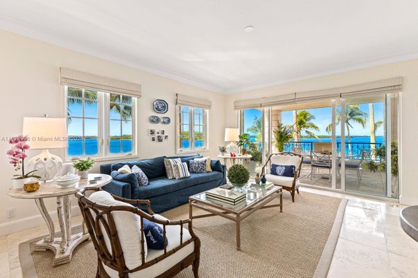 Interior, Living room, Water