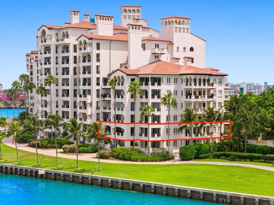 Exterior, Facade, Condo Building