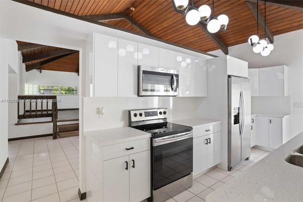 Interior, Kitchen, Pendant Lights, Stainless Steel Appliances, Wooden Beams, Wooden Ceilings