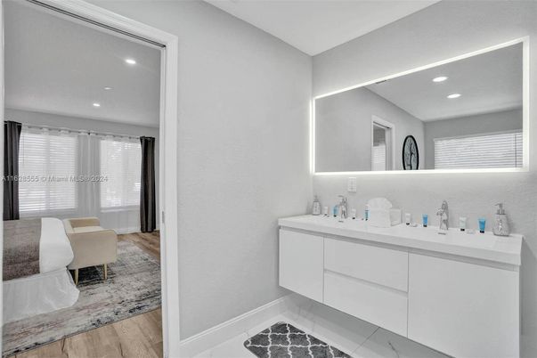 Bathroom, Interior, Recessed Lighting, Wood Texture Flooring