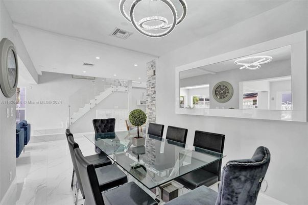 Dining room, Interior, Marble, Pendant Lights, Recessed Lighting