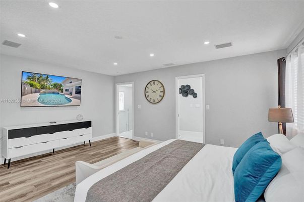 Bedroom, Interior, Recessed Lighting, Wood Texture Flooring