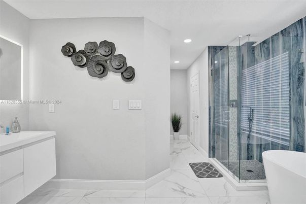 Bathroom, Free Standing Baths, Glass Shower, Interior, Marble, Recessed Lighting