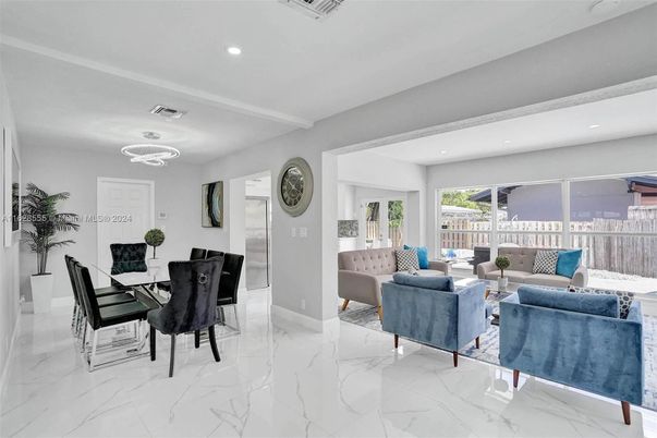 Dining room, Interior, Living room, Marble, Recessed Lighting