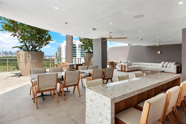 Dining room, Exterior, Living room, Recessed Lighting