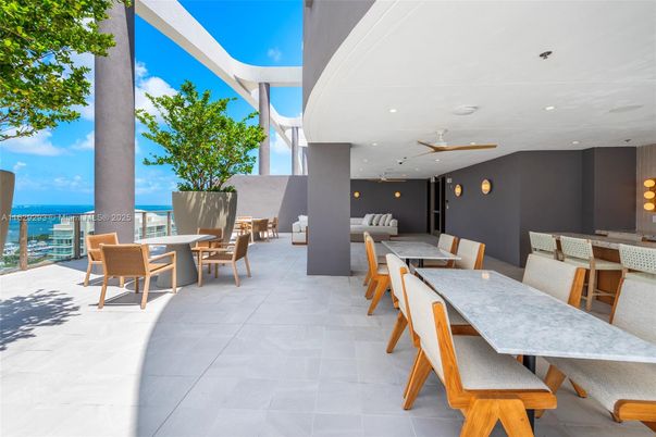 Dining room, Interior, Recessed Lighting, Water