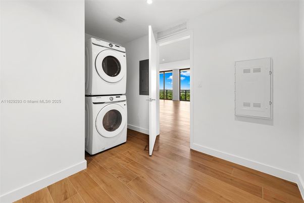 Interior, Recessed Lighting, Utility Closets, Washer, Wood Texture Flooring