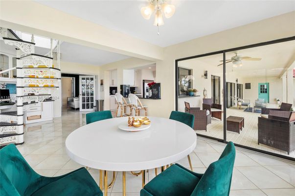 Dining room, Interior, Kitchen, Living room